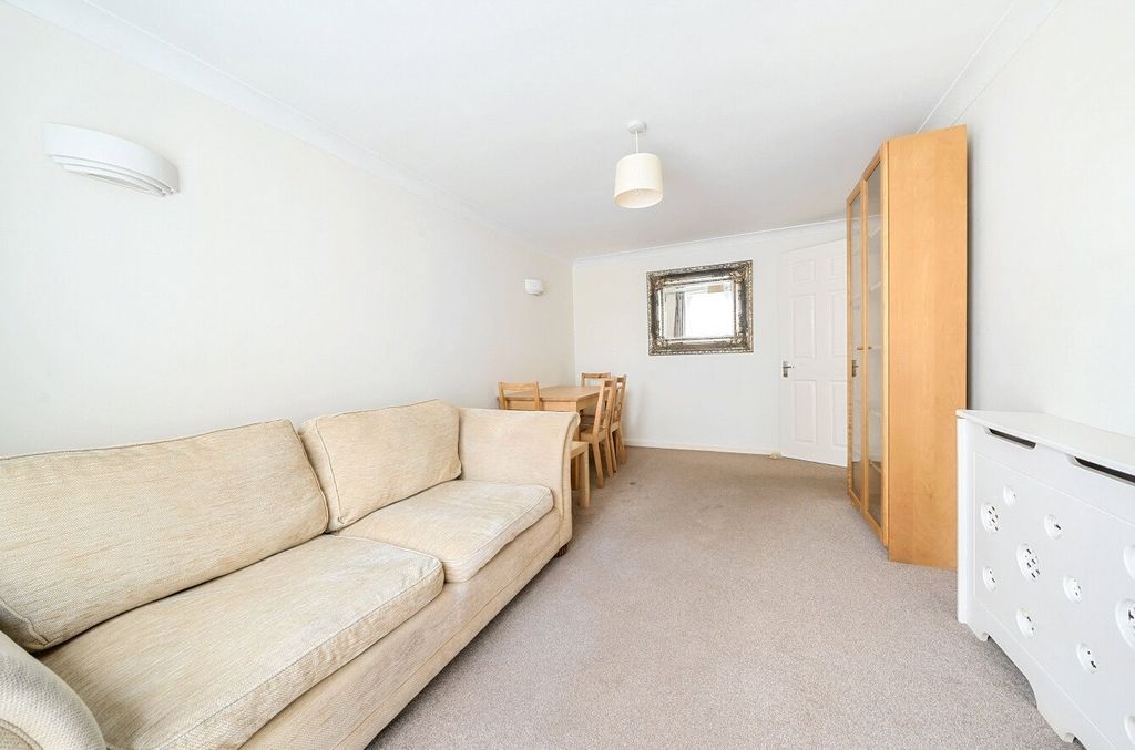 Property photo 2 of 11 Picture No. 03