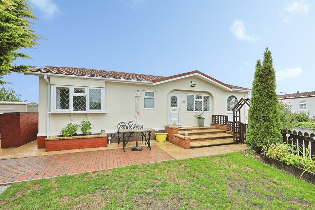 Property photo 2 of 18