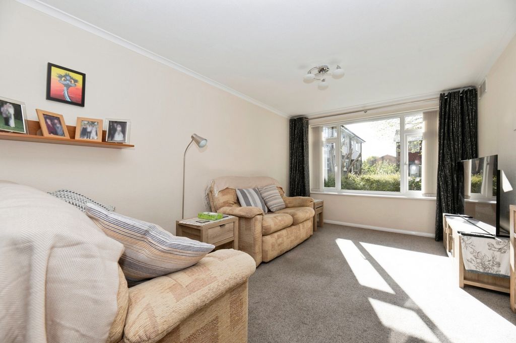 Property photo 2 of 10 Pbox-Img.Jpg