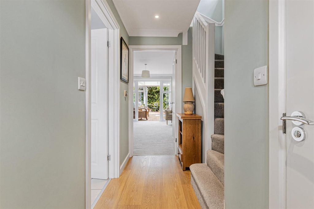 Property photo 3 of 18 16_88953.Jpg