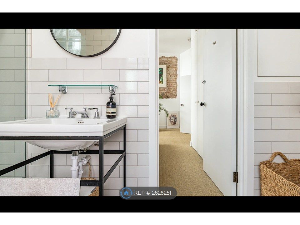 Property photo 3 of 14 Bathroom 2
