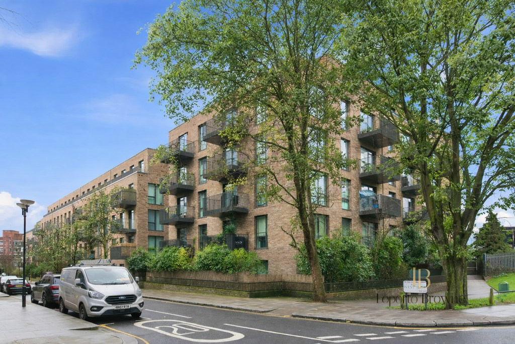 Property photo 3 of 23