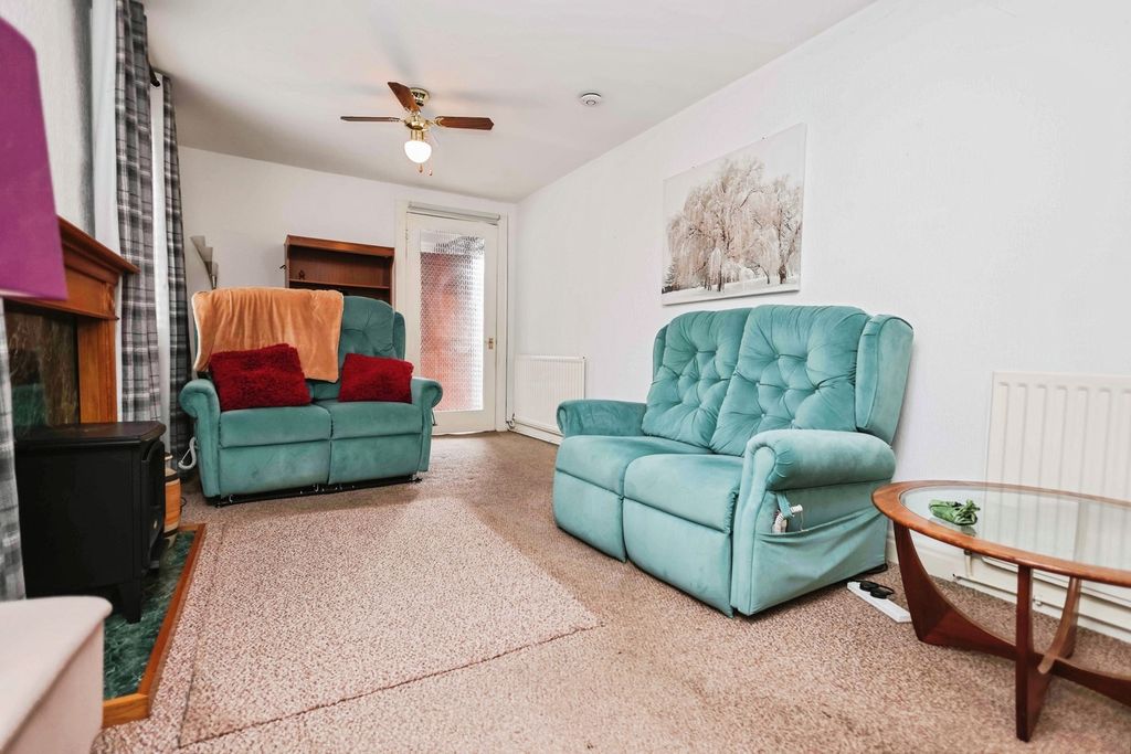 Property photo 2 of 17 Pbox-Img.Jpg