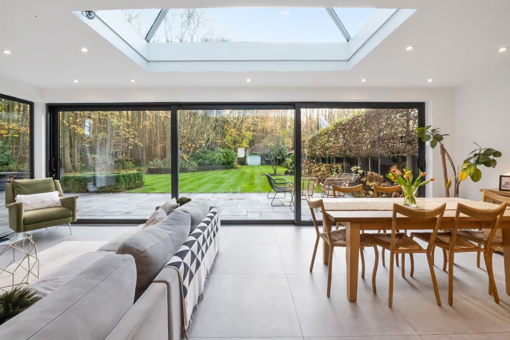 Property photo 2 of 31 4617421