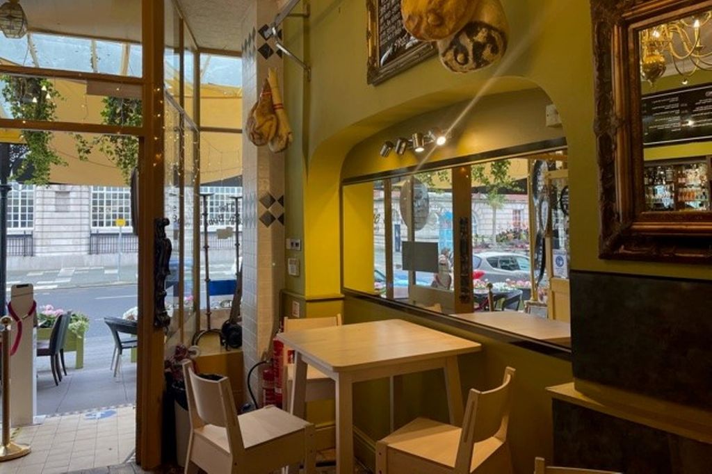 Property photo 2 of 6