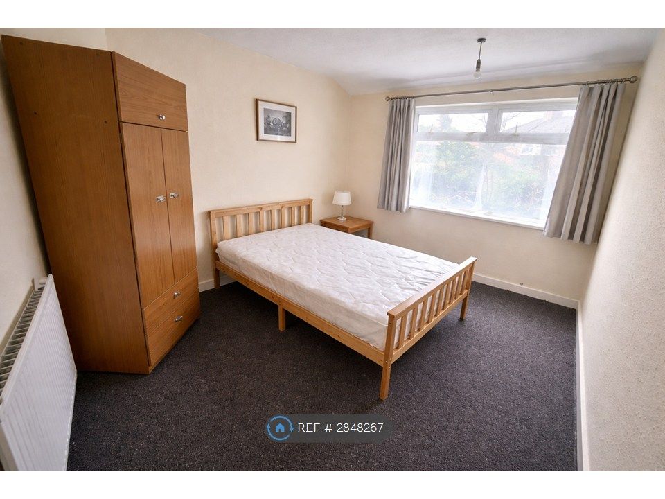 Property photo 2 of 5