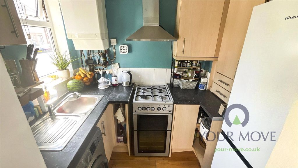 Property photo 3 of 20 Flat A Kitchen