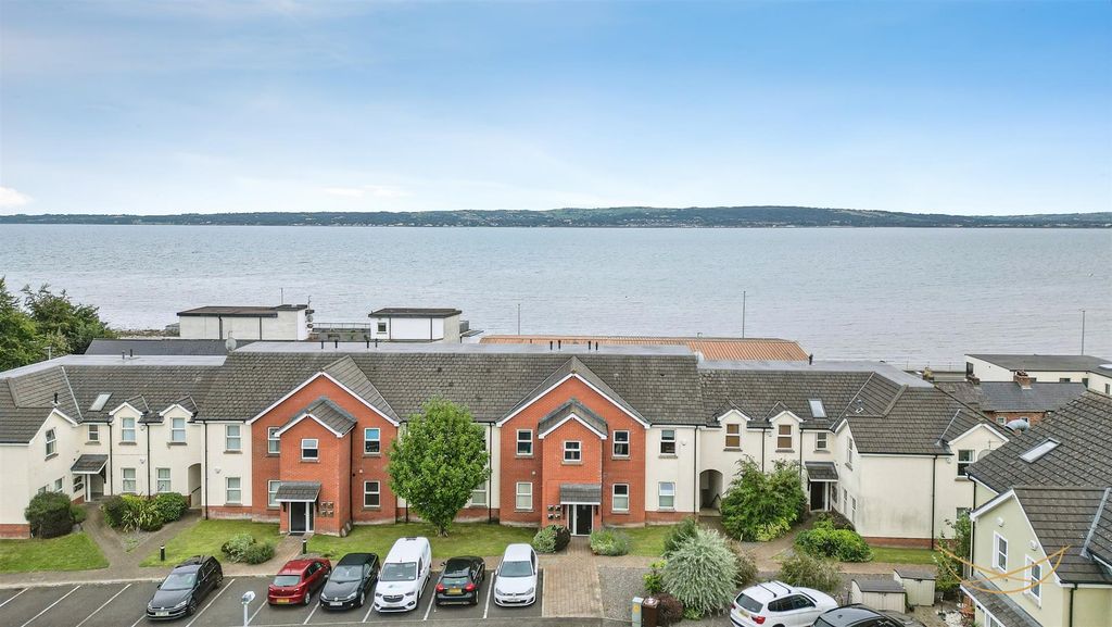 Property photo 2 of 30 Dhp-8.Jpg