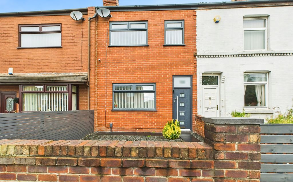 Property photo 1 of 30
