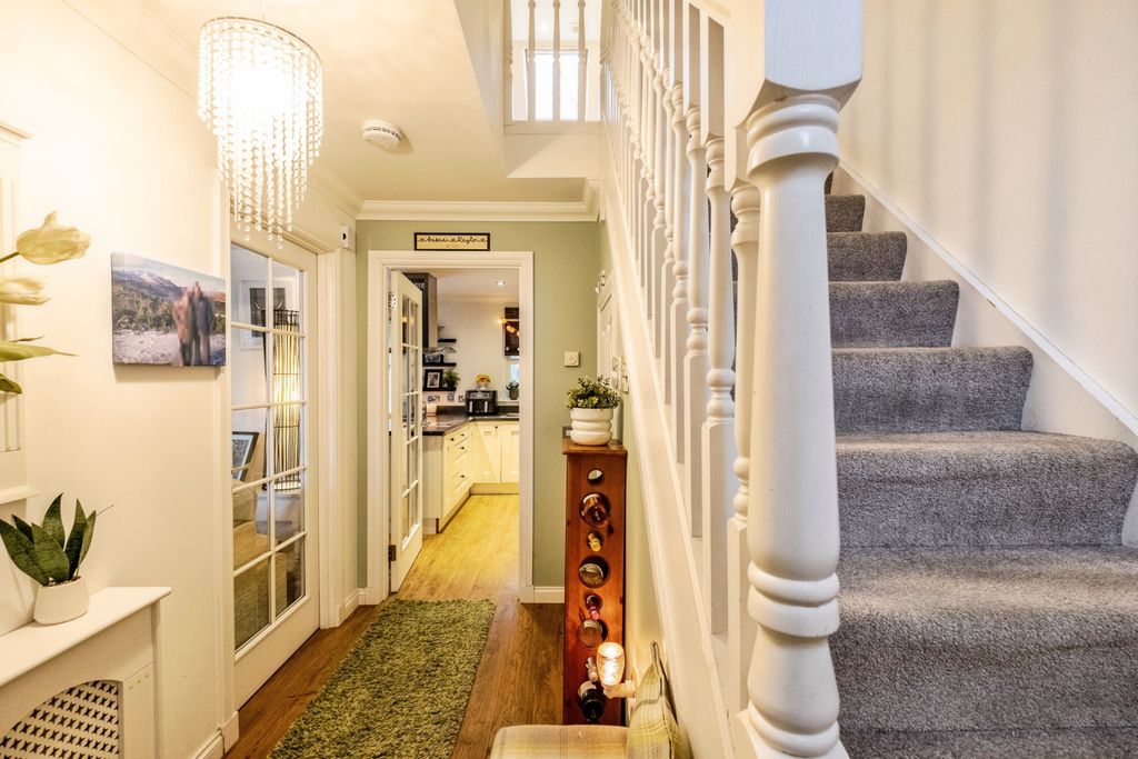 Property photo 3 of 20 Photo #3