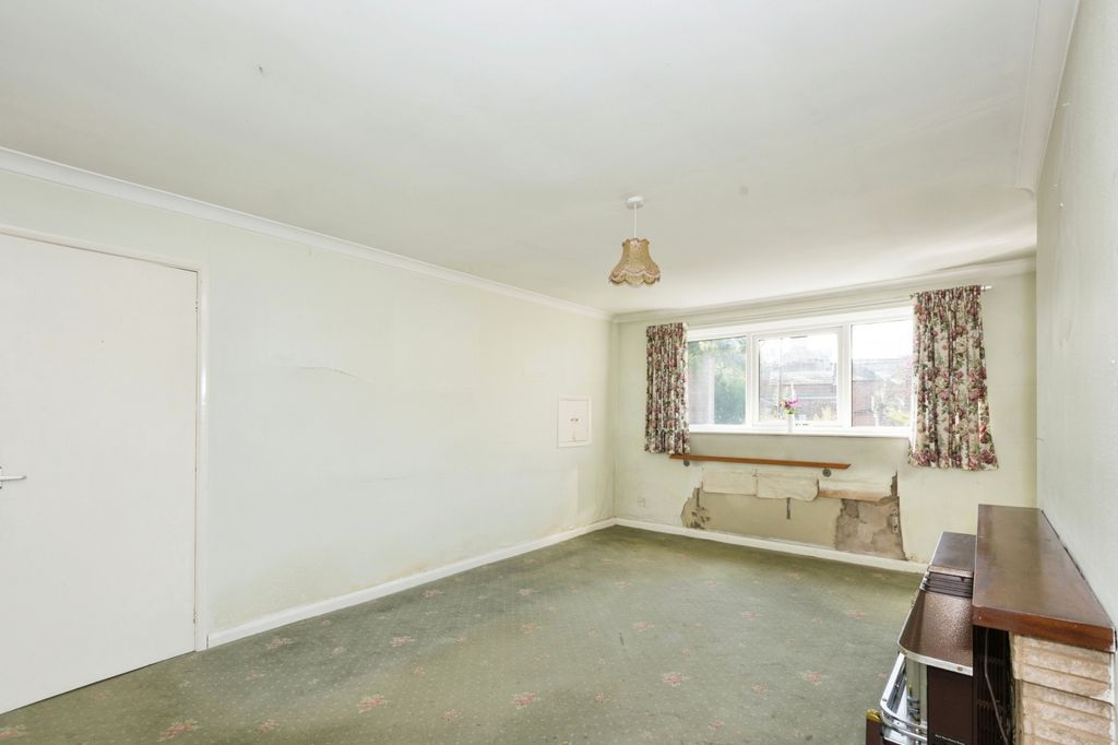 Property photo 3 of 10 Image 2