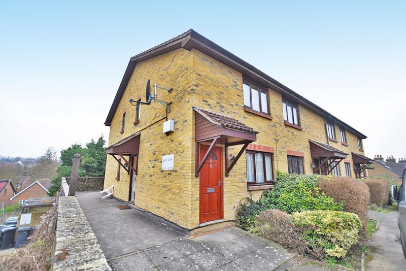Property photo 1 of 7 Photo 7