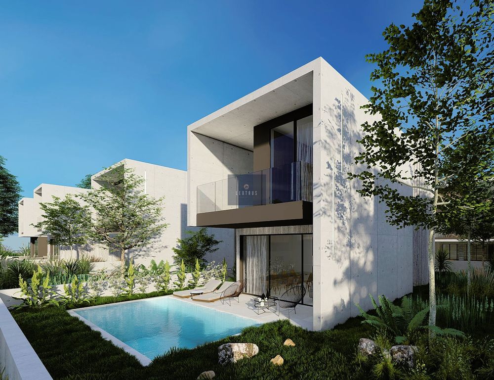 Property photo 3 of 3