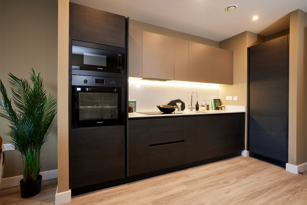 Property photo 3 of 16 Kitchen