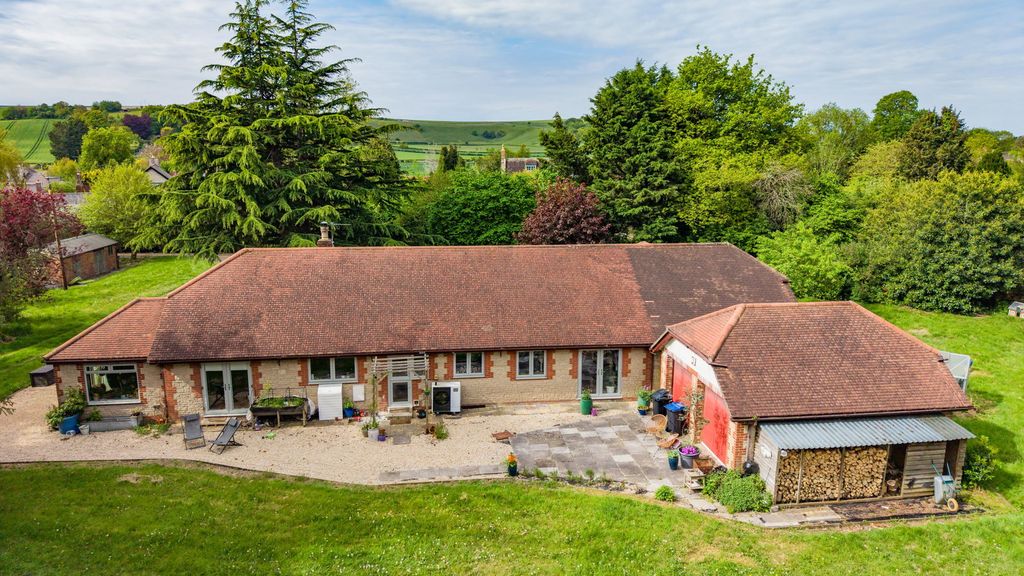 Property photo 3 of 57