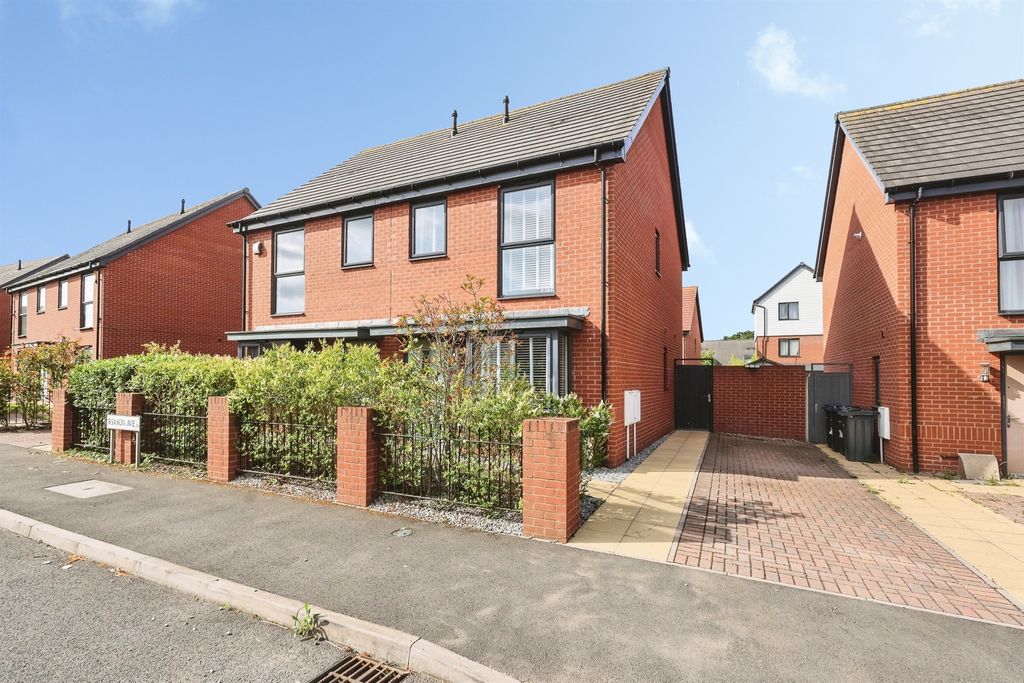 Property photo 1 of 18