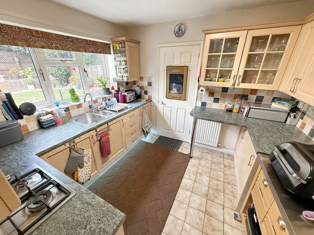 Property photo 3 of 23