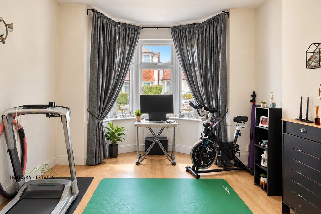 Property photo 2 of 29 Bridport-Road-Cr7-Front-Reception-Room-Home-Gym-21