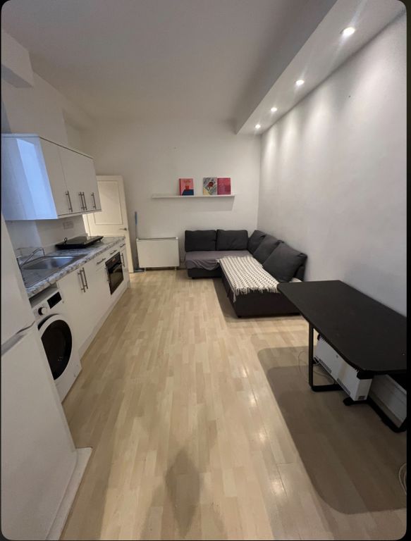 Property photo 1 of 3