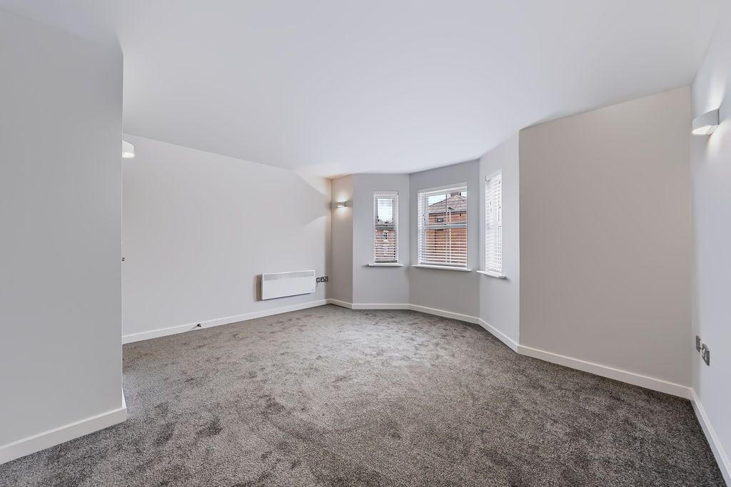 Property photo 2 of 17 Gallery