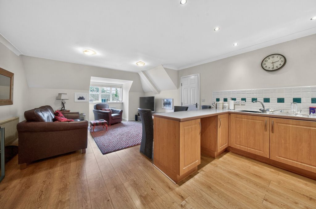 Additional image 4 of 2 bed flat for saleGrace Gardens, Crookham Road, Fleet GU51