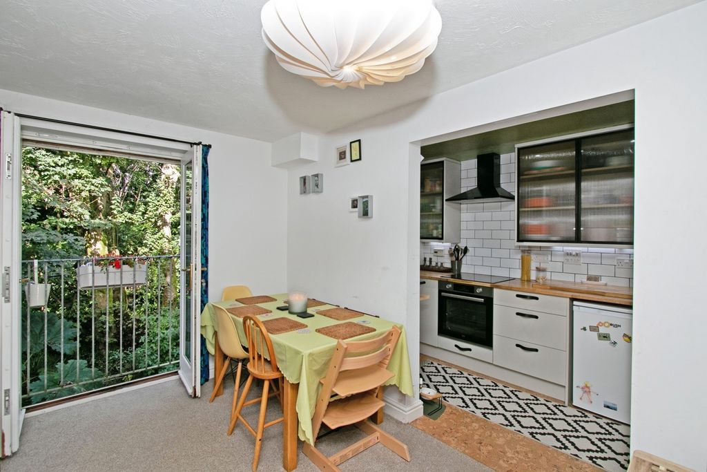 Additional image 5 of 2 bed flat for saleCalver Close, Penryn, Cornwall TR10