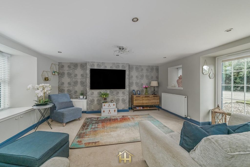 Property photo 2 of 9 6A2Cb95F-265B-43Ae-B235-9Fc9c9E3400d.Jpg