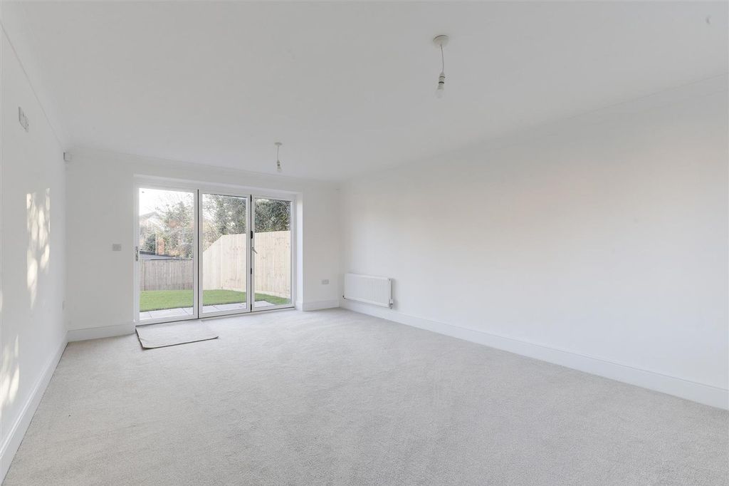 Property photo 3 of 29