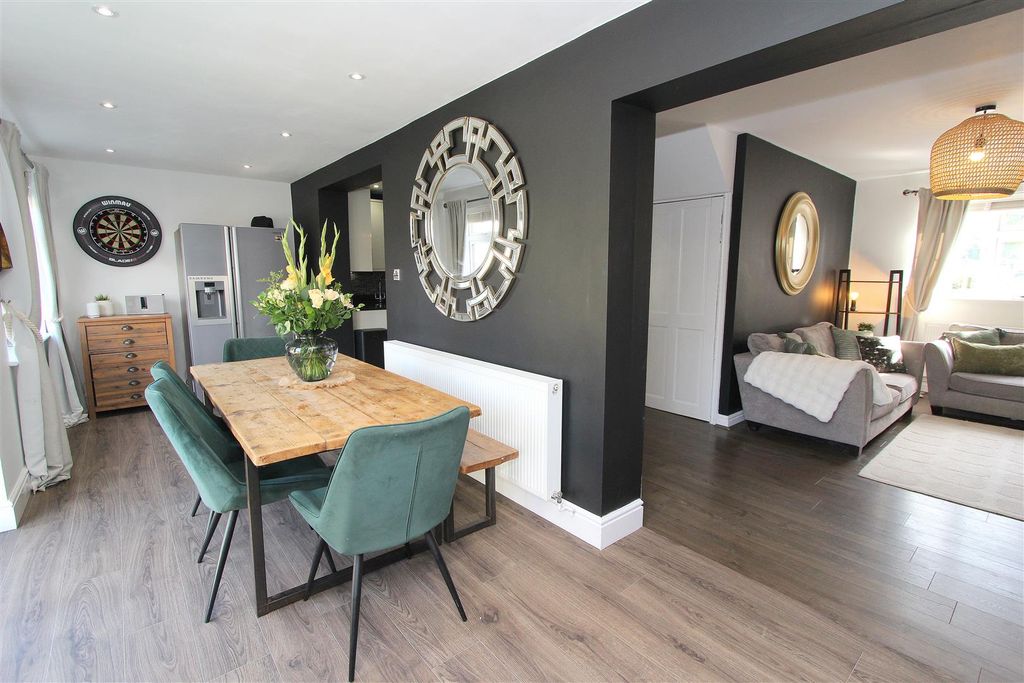 Property photo 1 of 21 Din B.Jpg