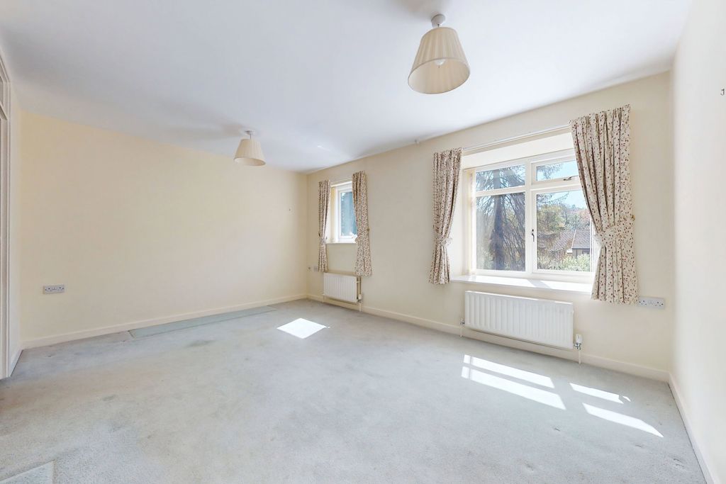Property photo 3 of 11