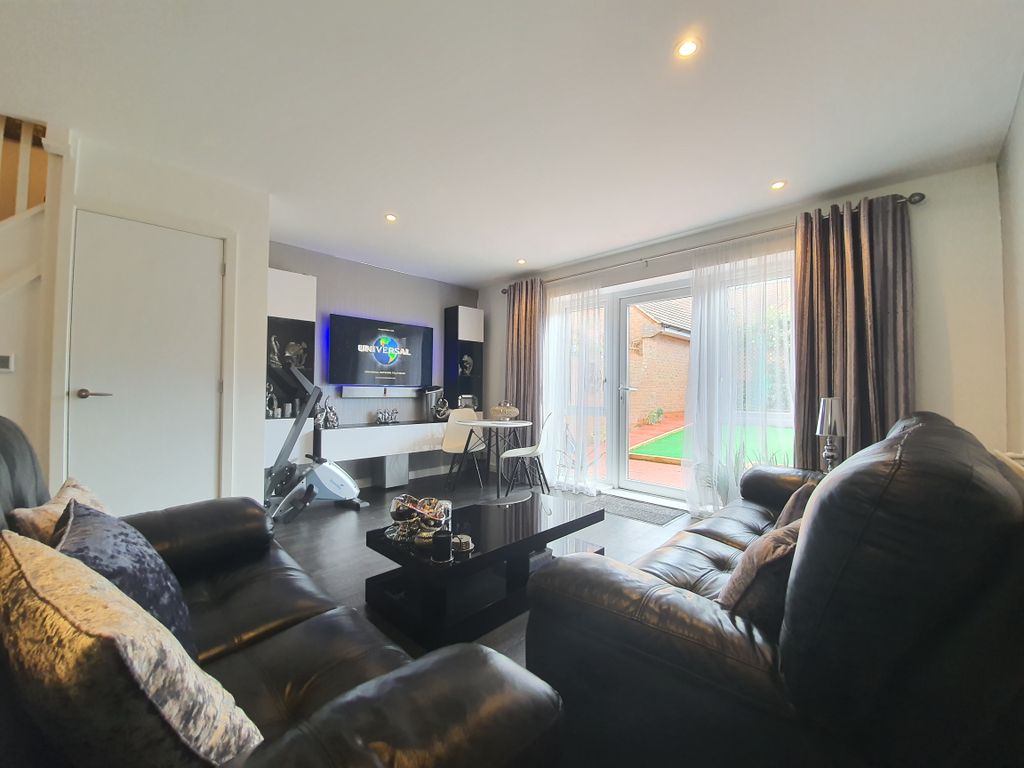 Property photo 2 of 12 Lounge / Diner