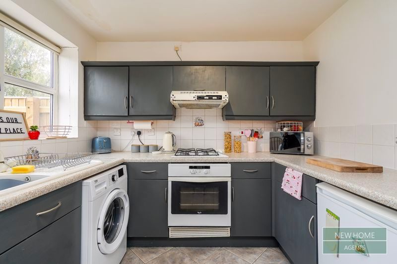 Property photo 3 of 12 Photo 5