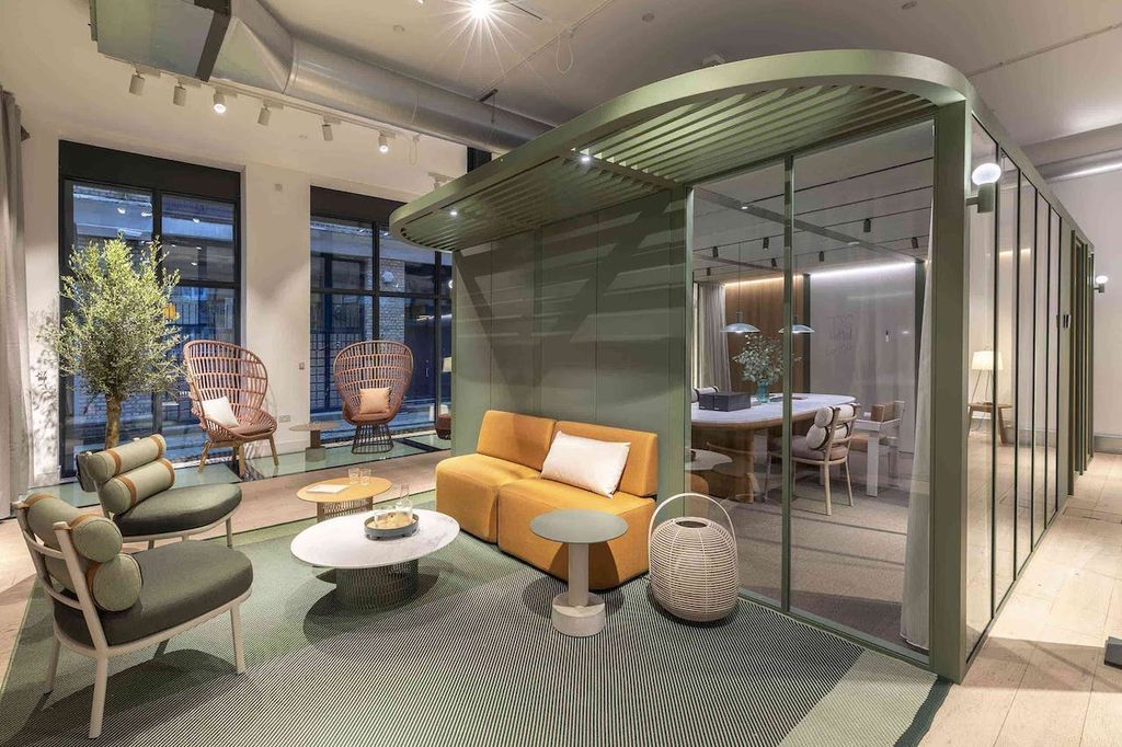 Property photo 1 of 5 769Fad18277171085411Fcc5B0789A99Kettalopensshowroominlondon_220527065607_7 1.Jpg