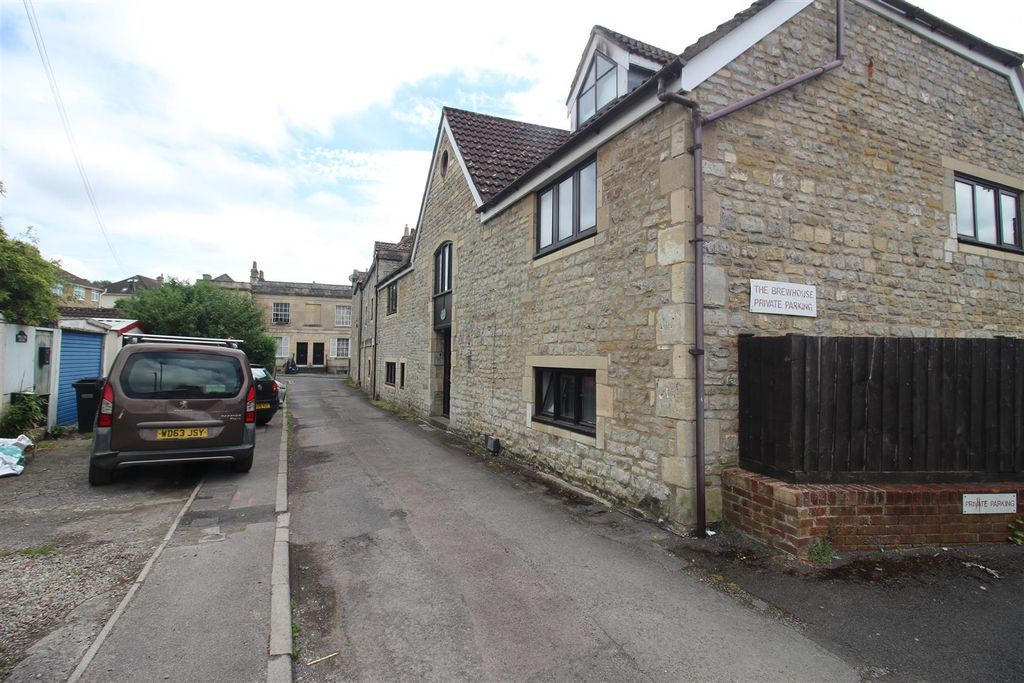 Property photo 1 of 10 Img_2989.Jpg