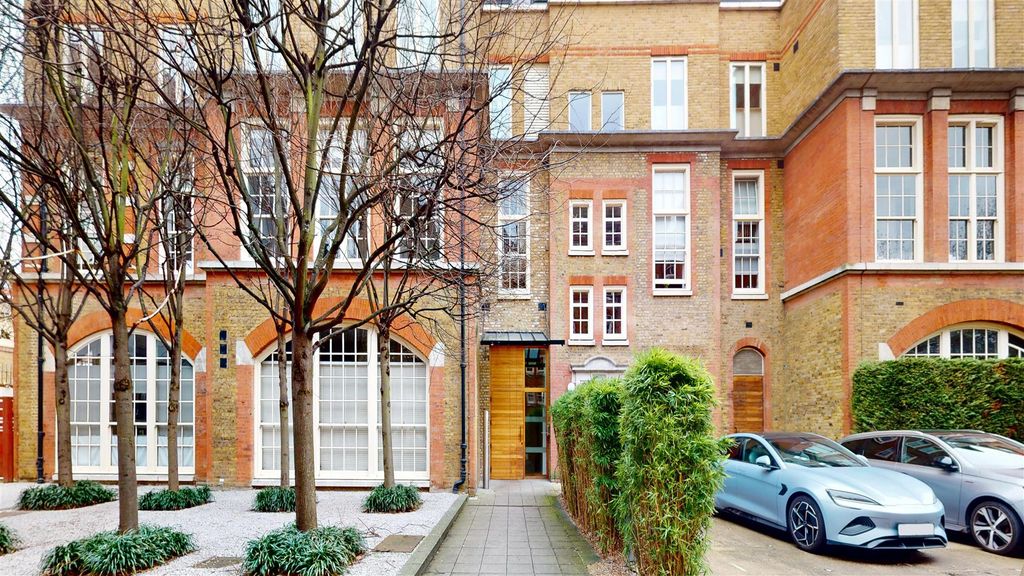 Property photo 1 of 25 Flat 1, Stepney City Apartments - Qk98Spwv8M176Yob