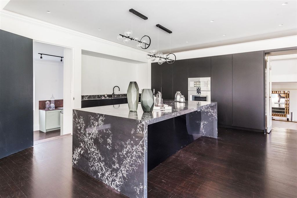 Additional image 6 of 5 bed detached house for saleAndwell Lane, Andwell, Hook, Hampshire RG27