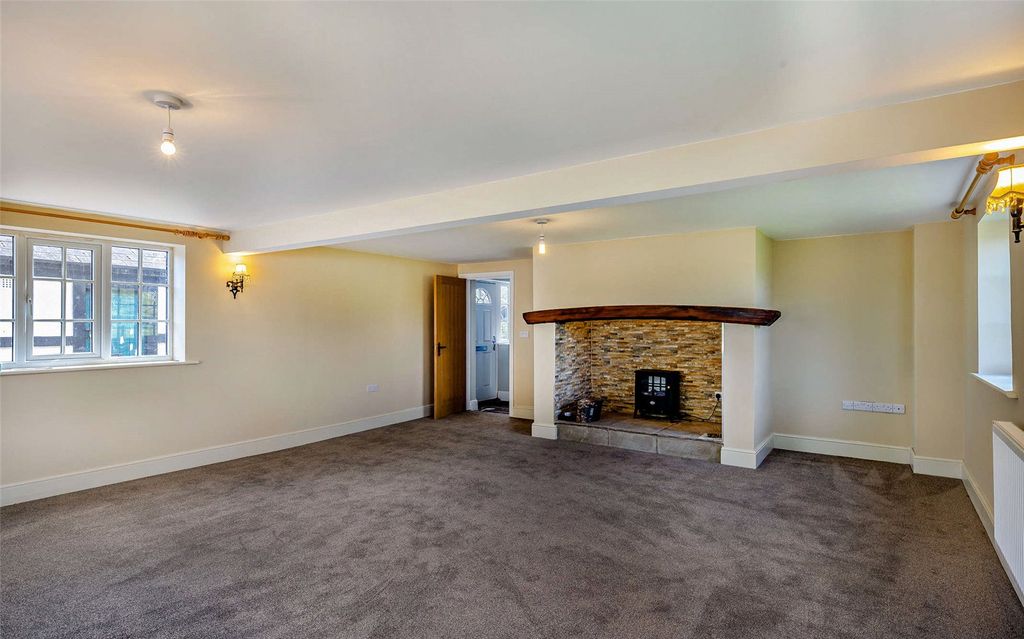 Property photo 2 of 14 Living Room