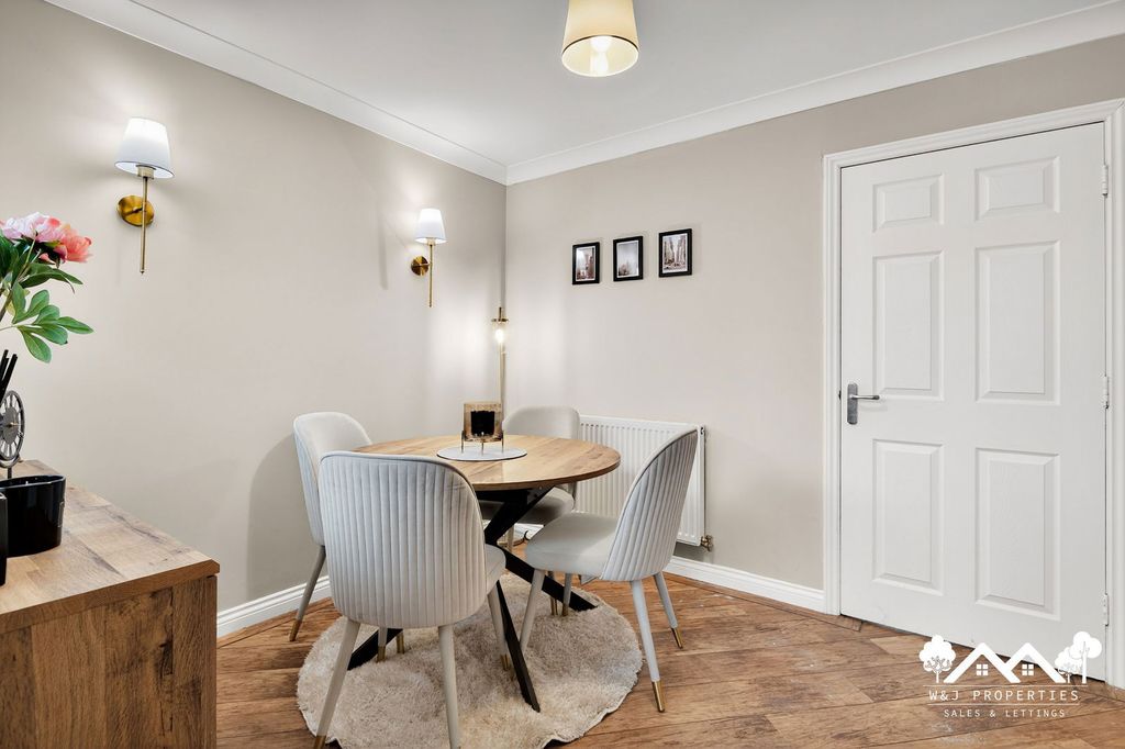 Property photo 3 of 39