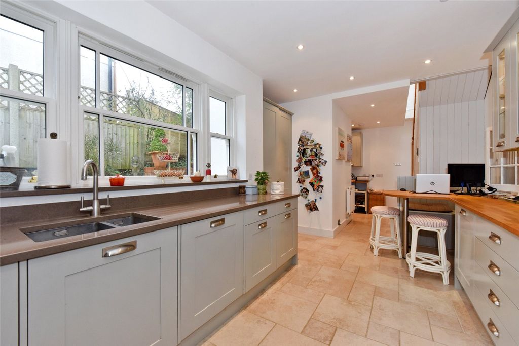 Property photo 3 of 13 Kitchen
