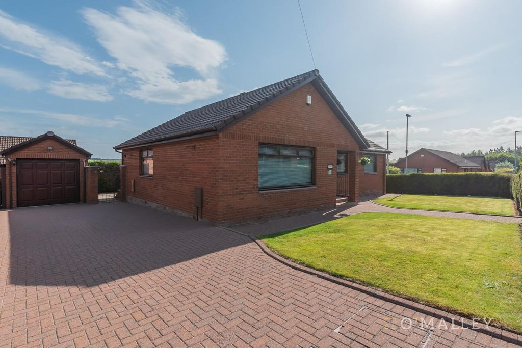 Property photo 1 of 24 3. External Front 3