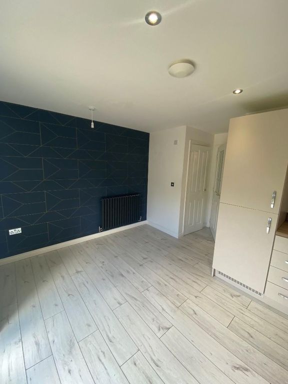 Property photo 3 of 12 6.Jpg