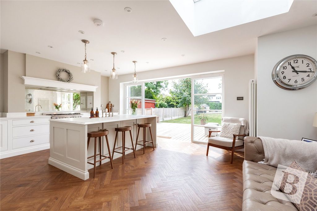 Property photo 2 of 26 Kitchen/Diner