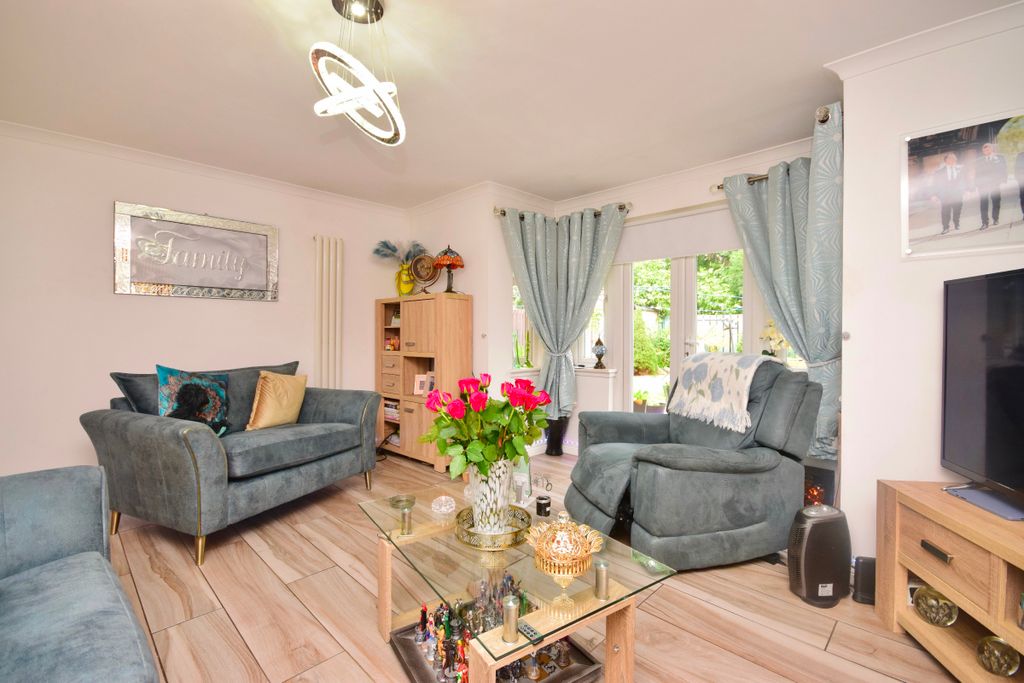 Property photo 3 of 38