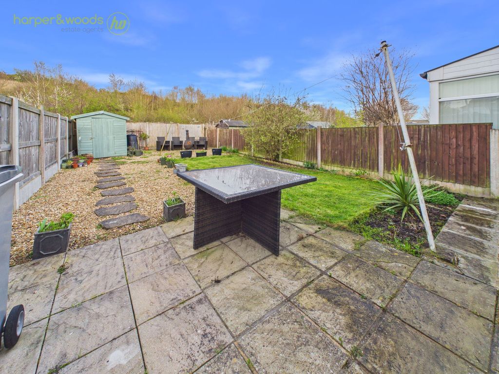 Property photo 2 of 32