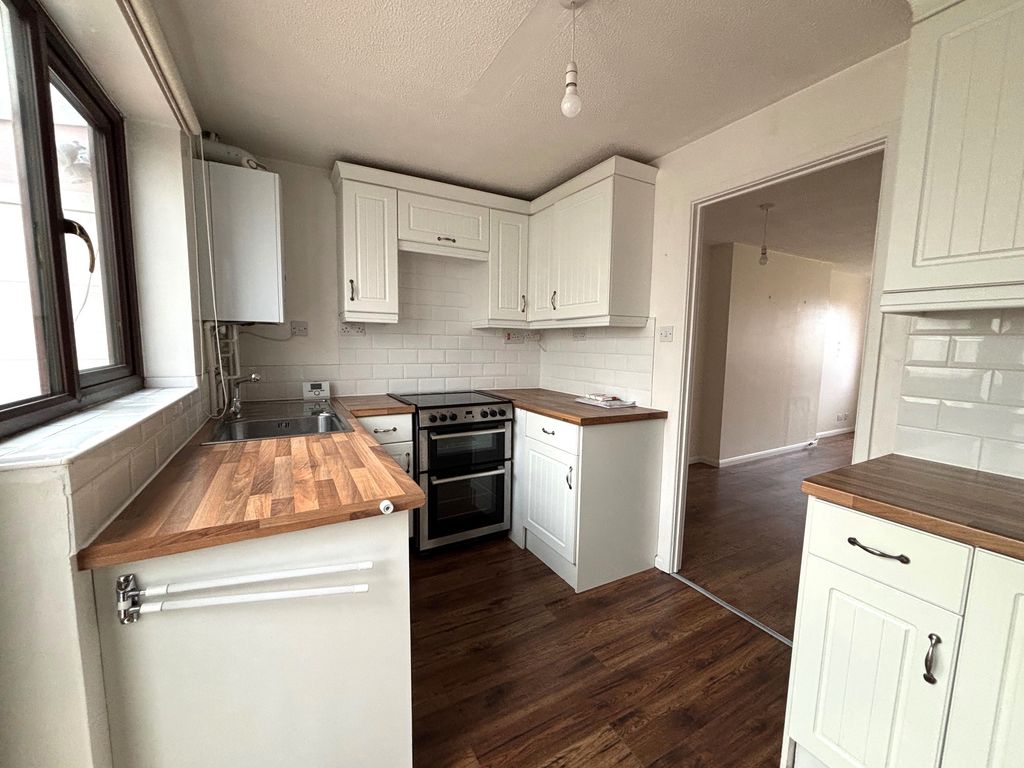 Property photo 3 of 8 Img_7498