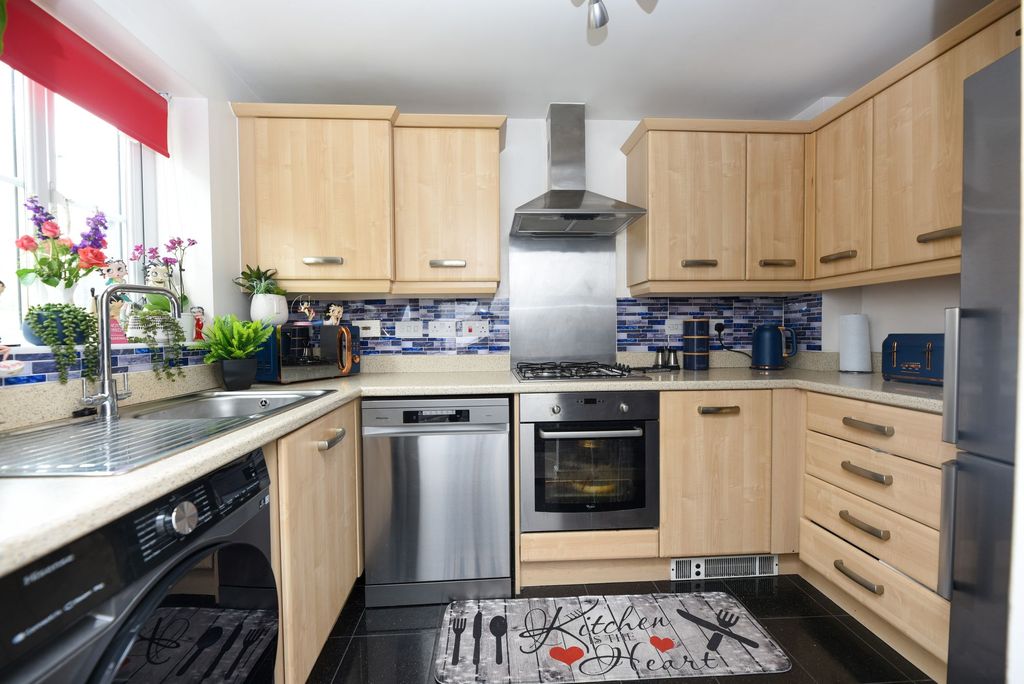 Property photo 3 of 13