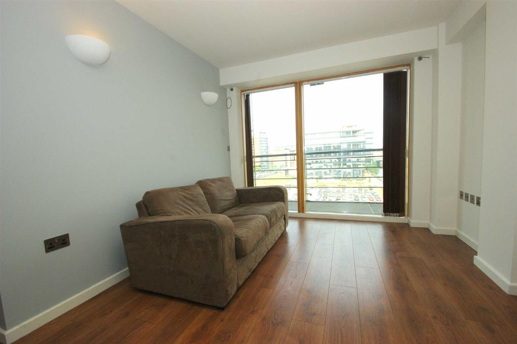 Property photo 3 of 10