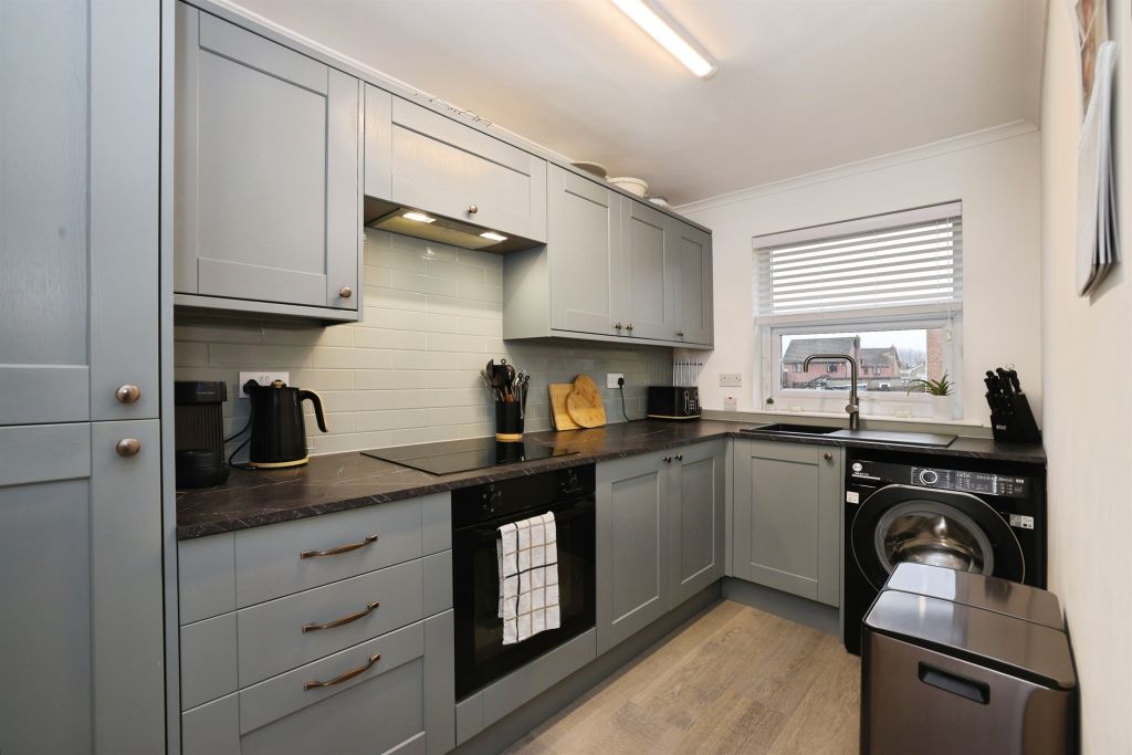 Property photo 3 of 12