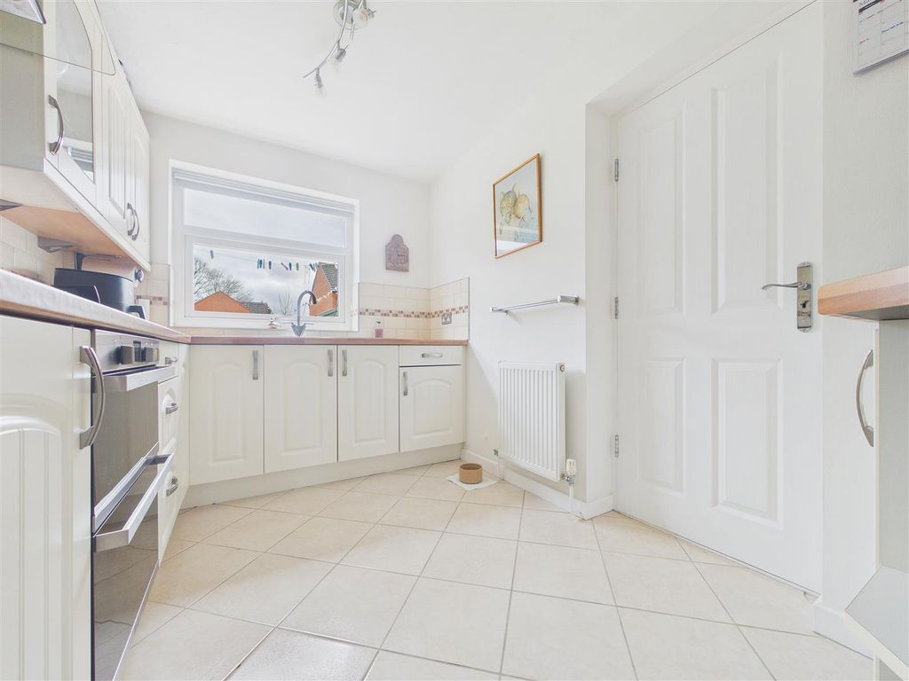 Property photo 3 of 14 Cam01407G0-Pr0124-Still008.Jpg