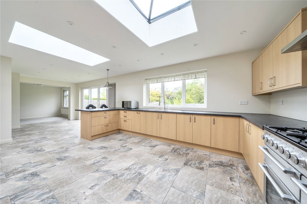 Property photo 2 of 14 Picture No. 03